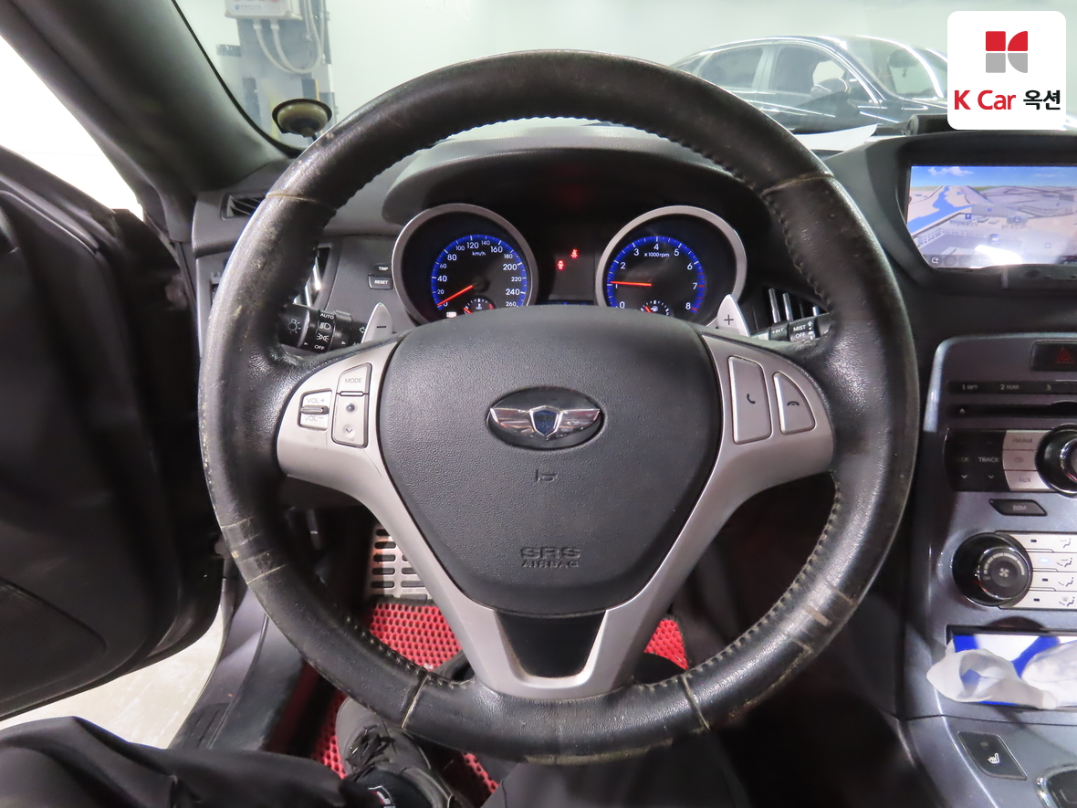 Hyundai Genesis 2010 - Image 10
