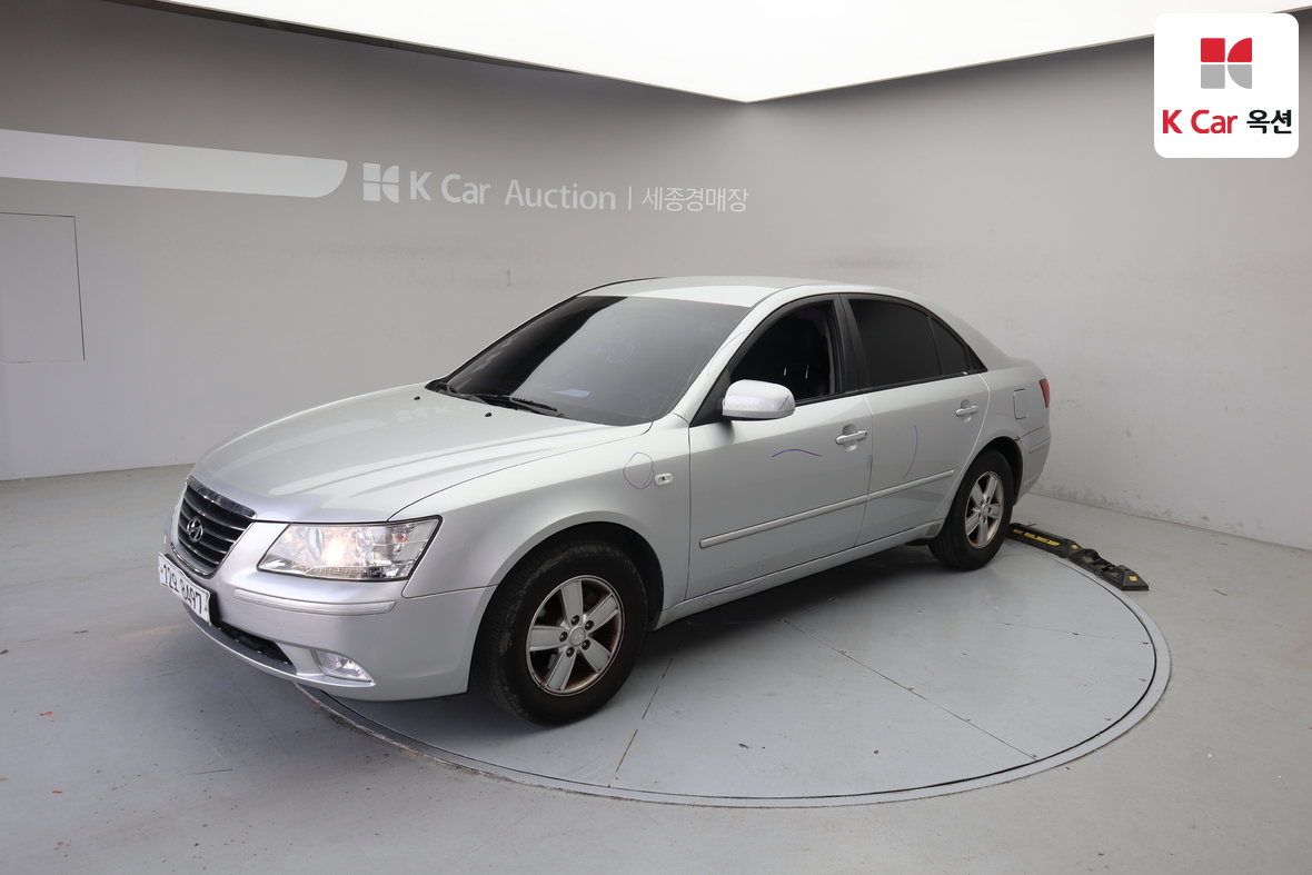 Hyundai Sonata - 1