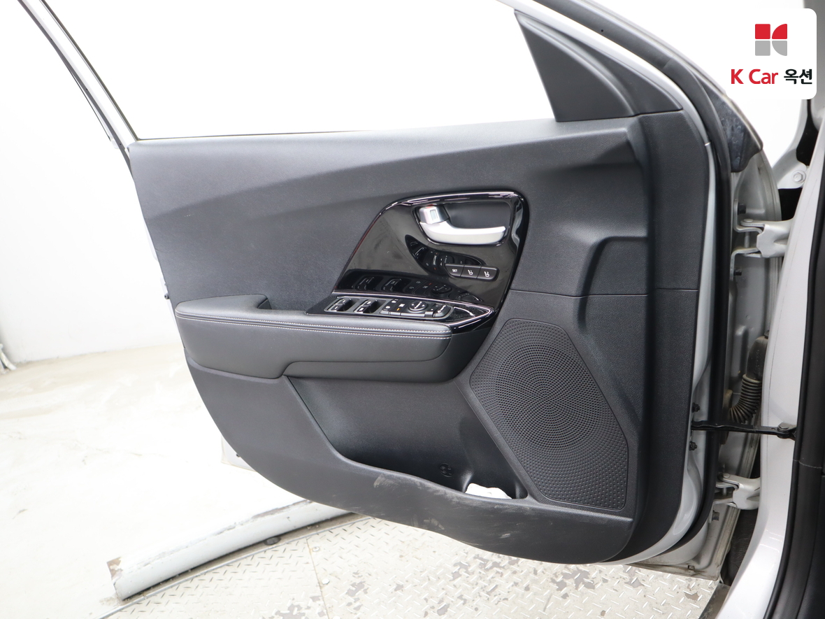 Kia Niro - 8