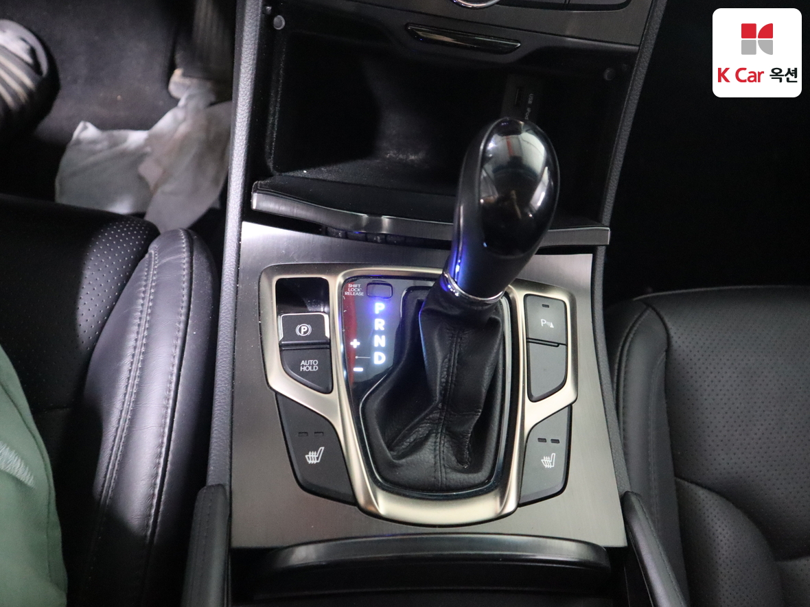 Hyundai AZERA 2014 - Image 16