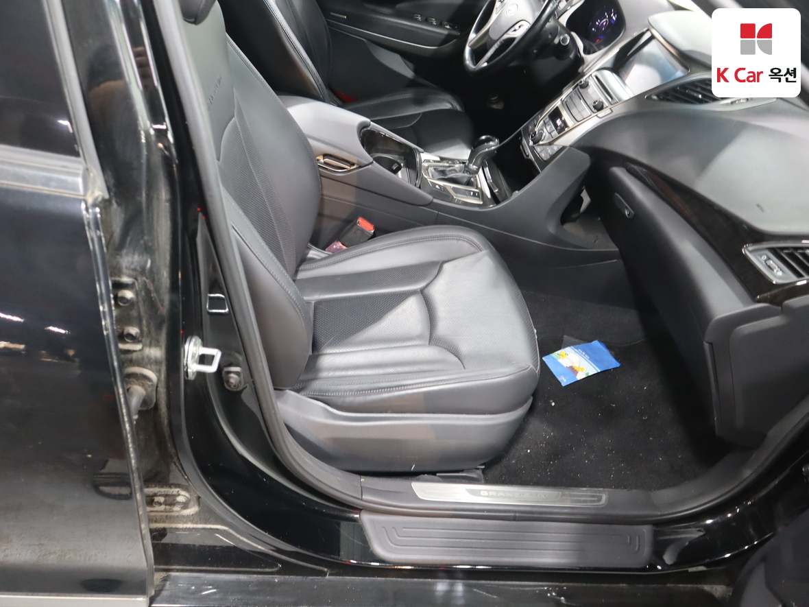Hyundai AZERA 2014 - Image 30