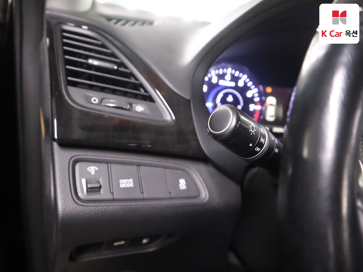 Hyundai AZERA 2014 - Image 9
