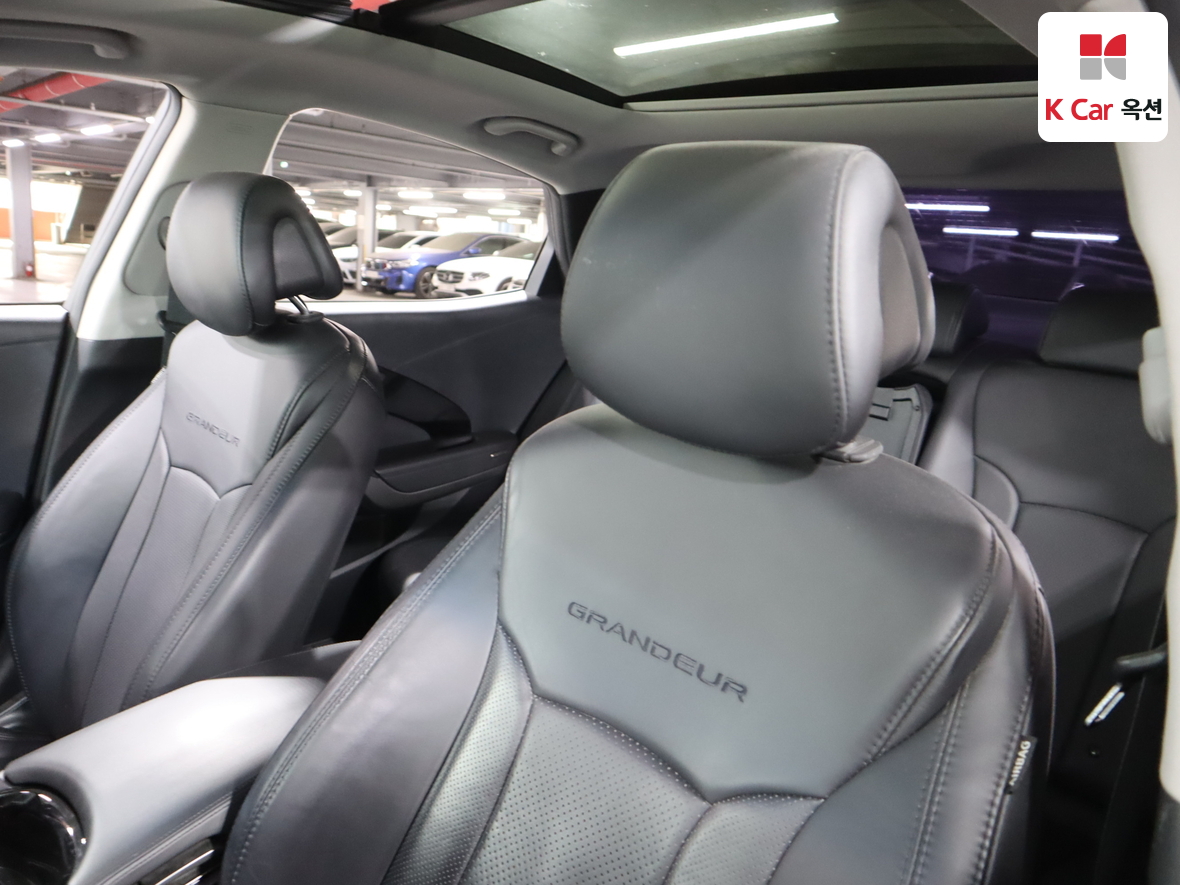 Hyundai AZERA 2014 - Image 19