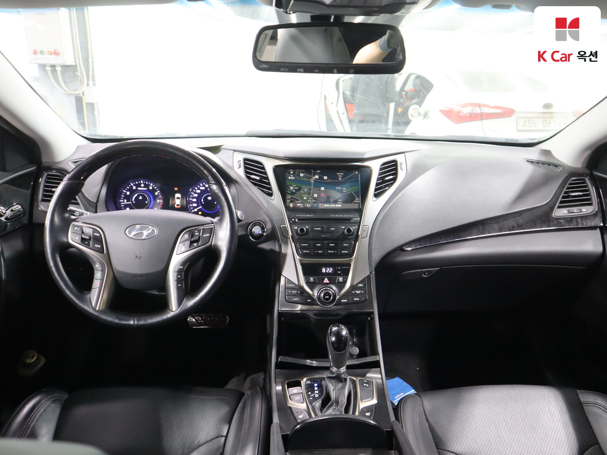 Hyundai AZERA 2014 - Image 3