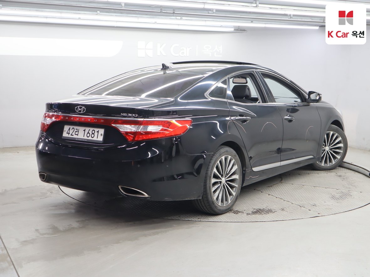 Hyundai AZERA 2014 - Image 2