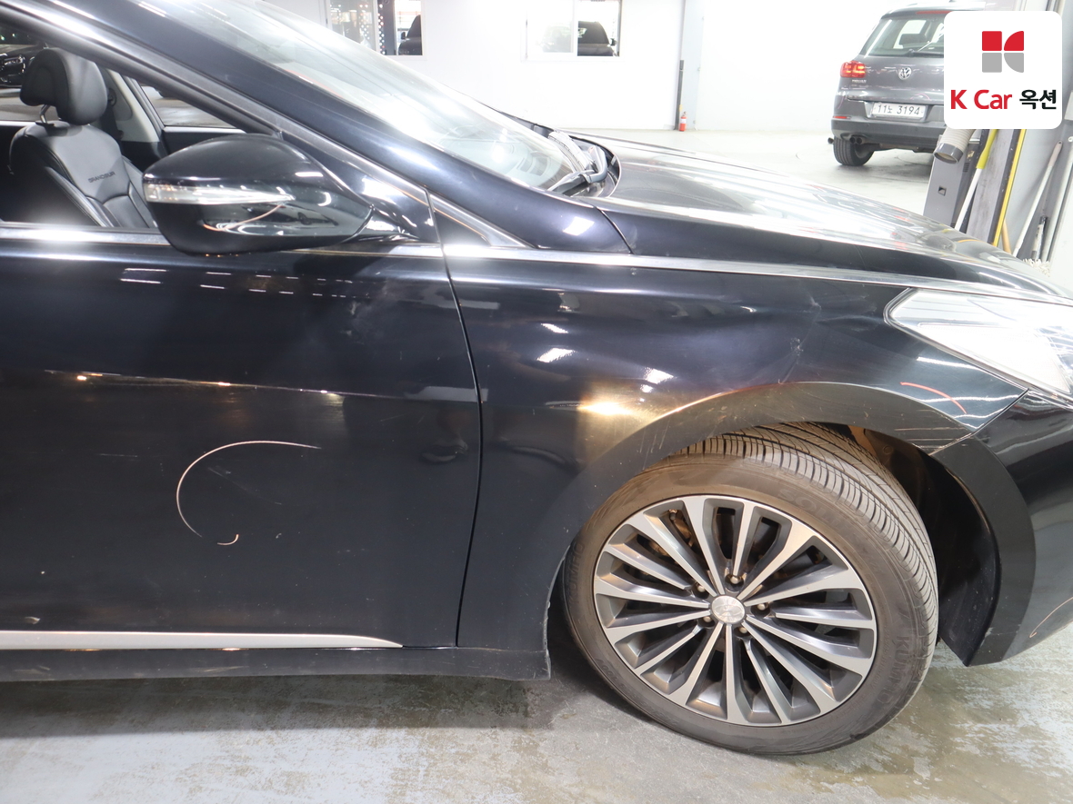 Hyundai AZERA 2014 - Image 42