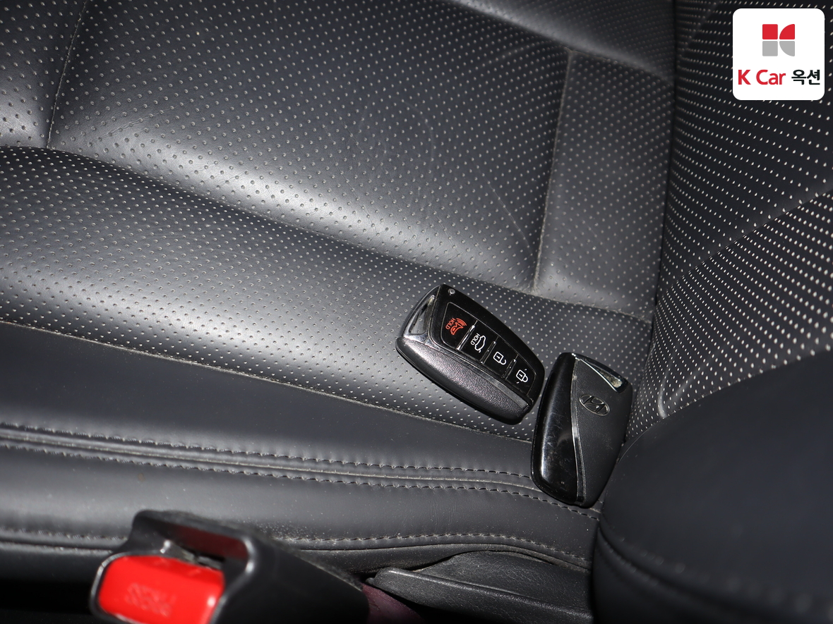 Hyundai AZERA 2014 - Image 17