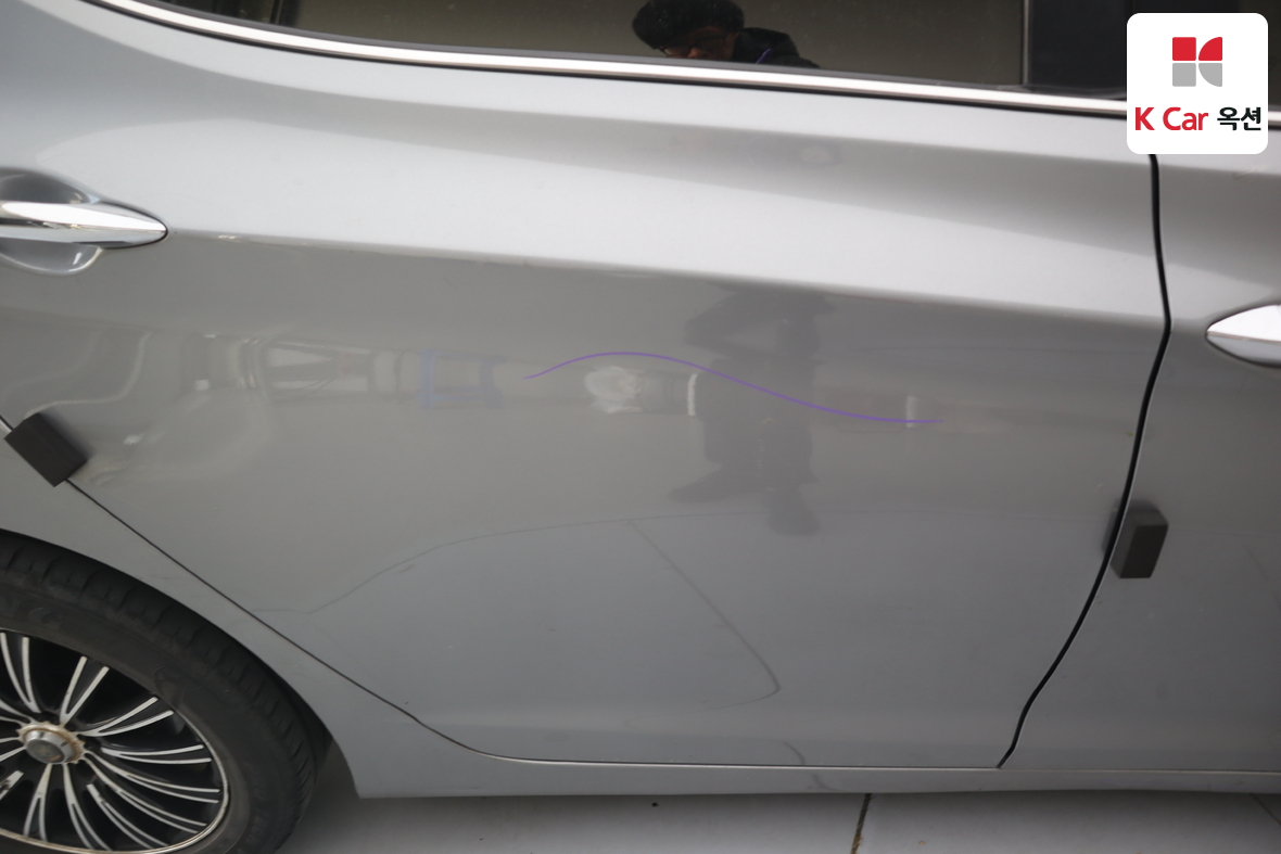 Hyundai Elantra - 33