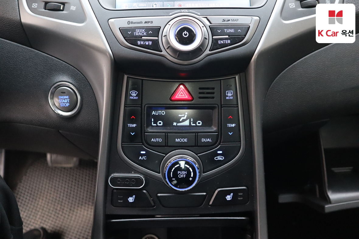 Hyundai Elantra - 14