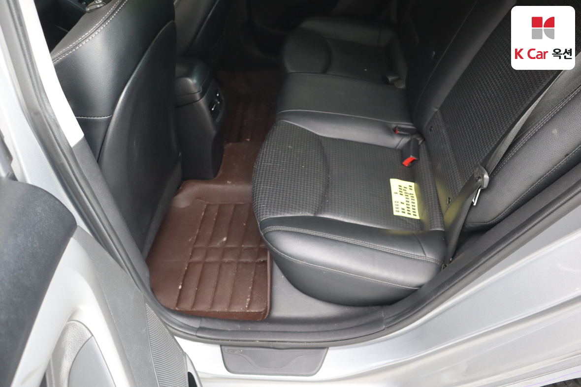 Hyundai Elantra - 21