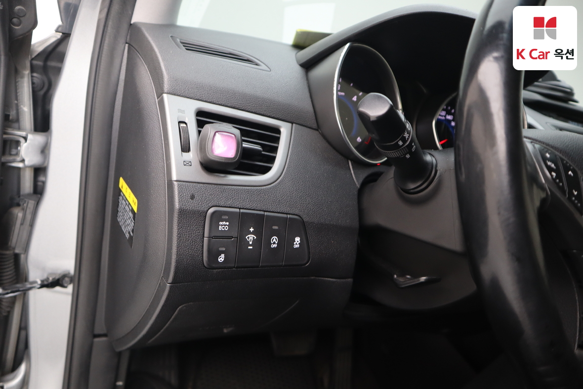 Hyundai Elantra - 9