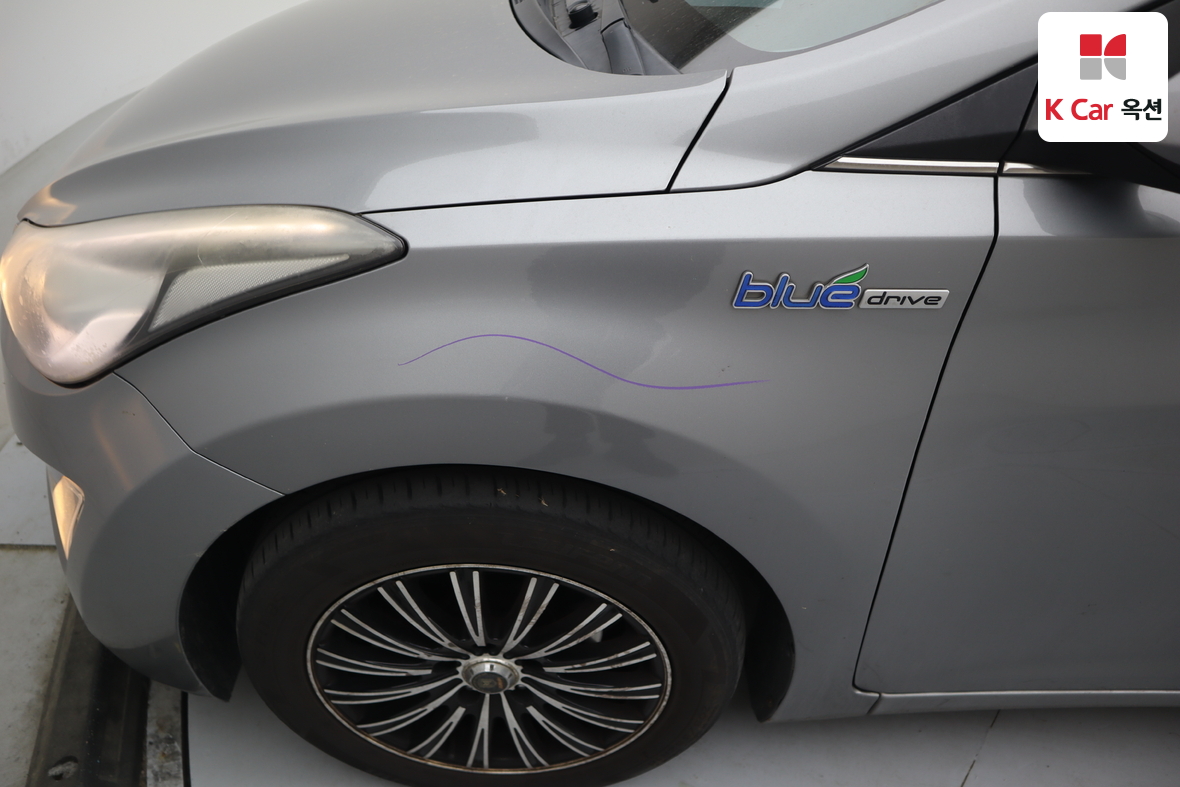 Hyundai Elantra - 38
