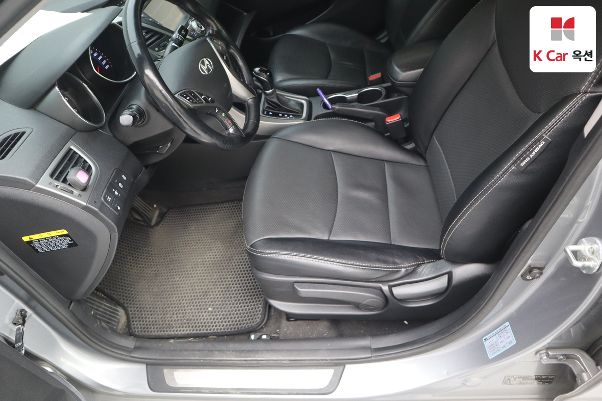 Hyundai Elantra - 18