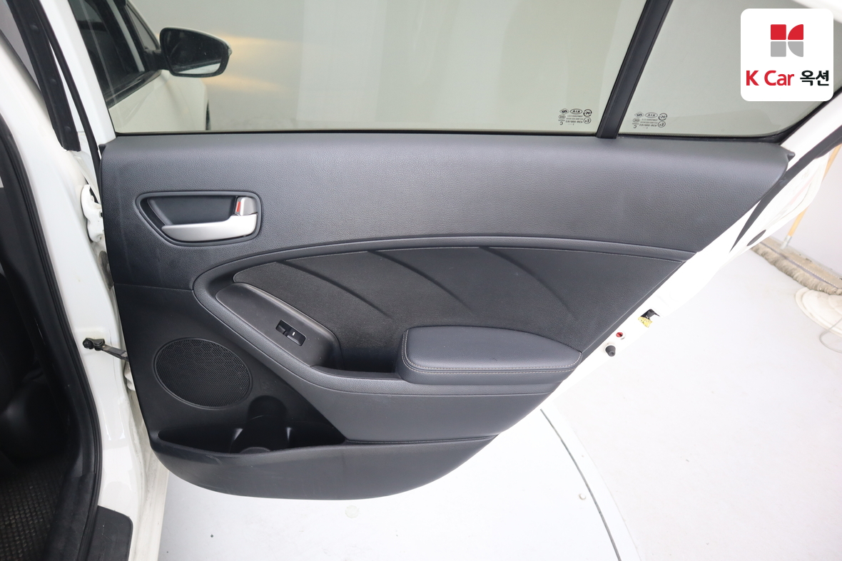 Kia K3 - 25