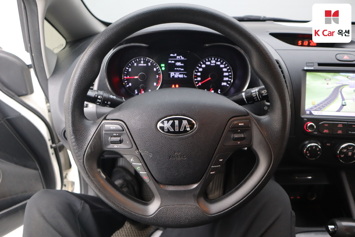 Kia K3 - 10