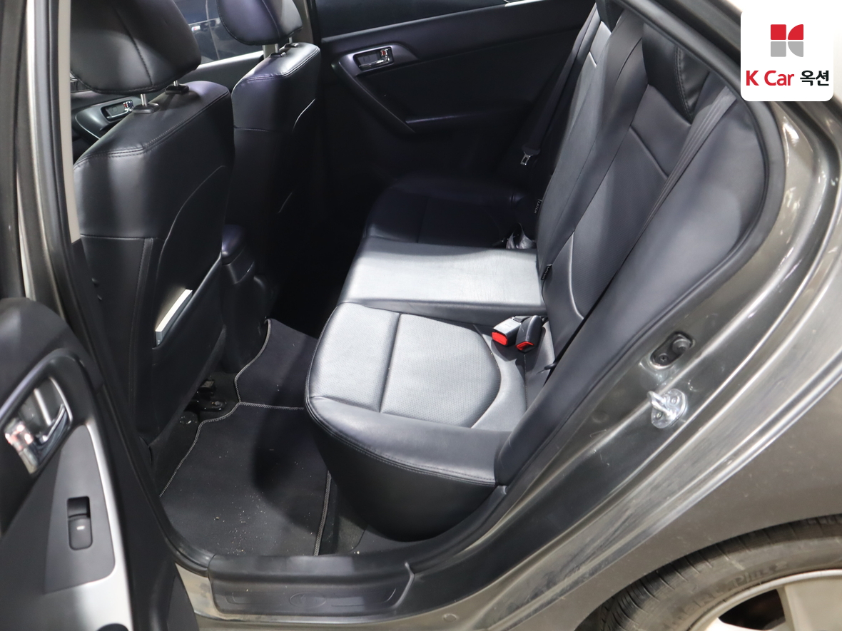Kia Forte - 23
