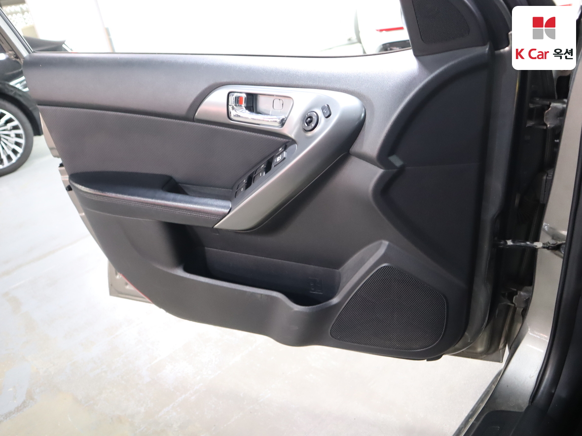 Kia Forte - 8