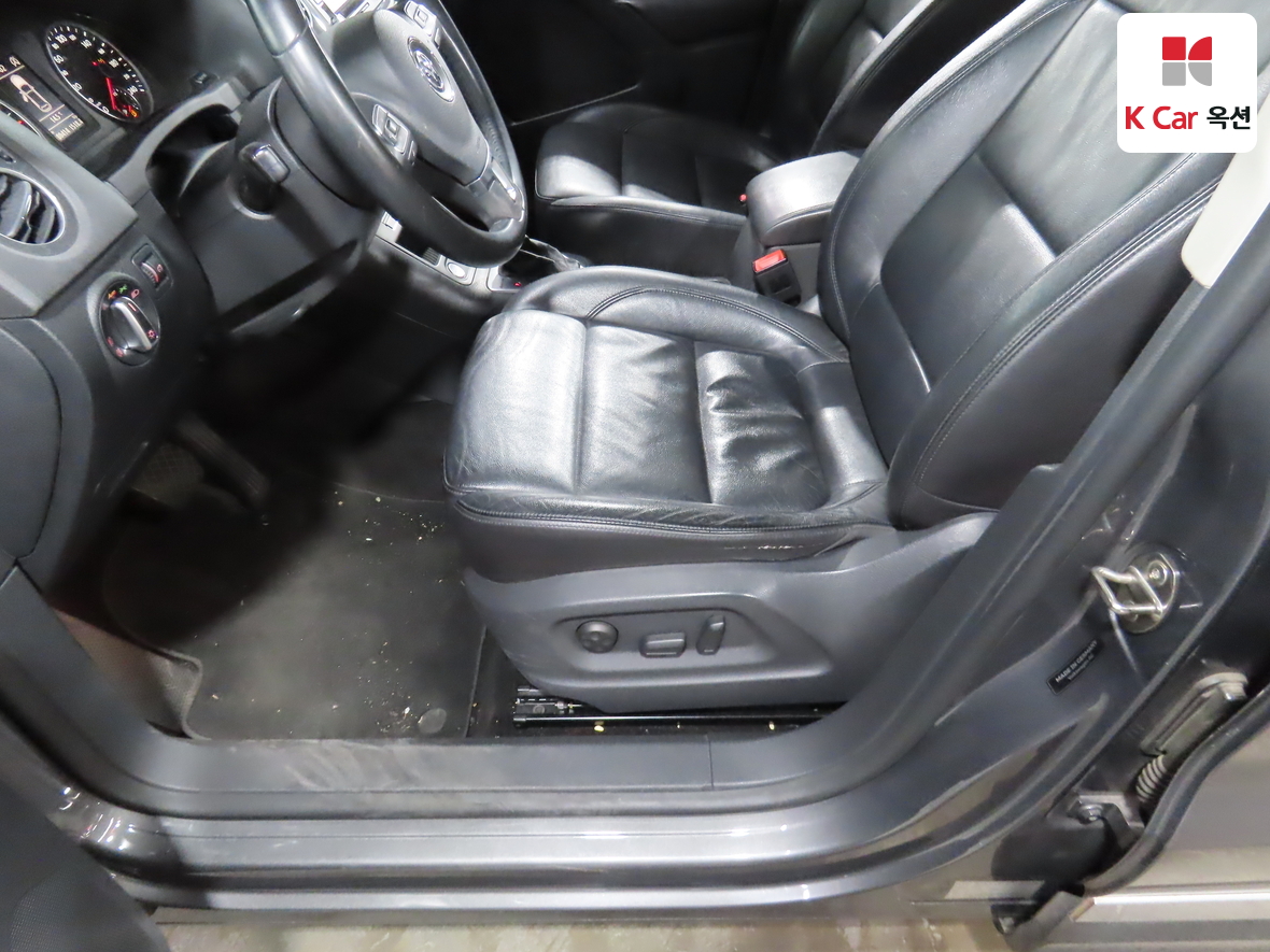 Volkswagen Tiguan - 19
