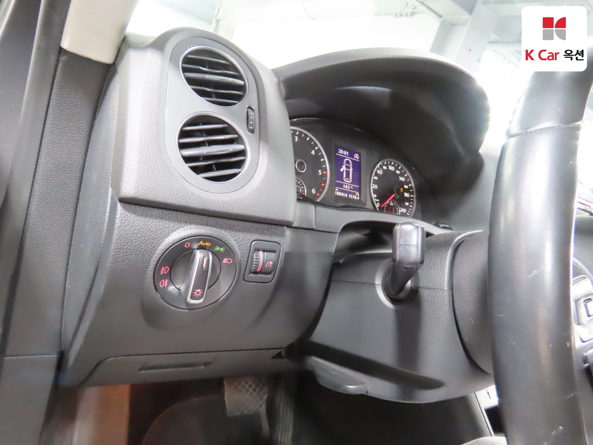 Volkswagen Tiguan - 9