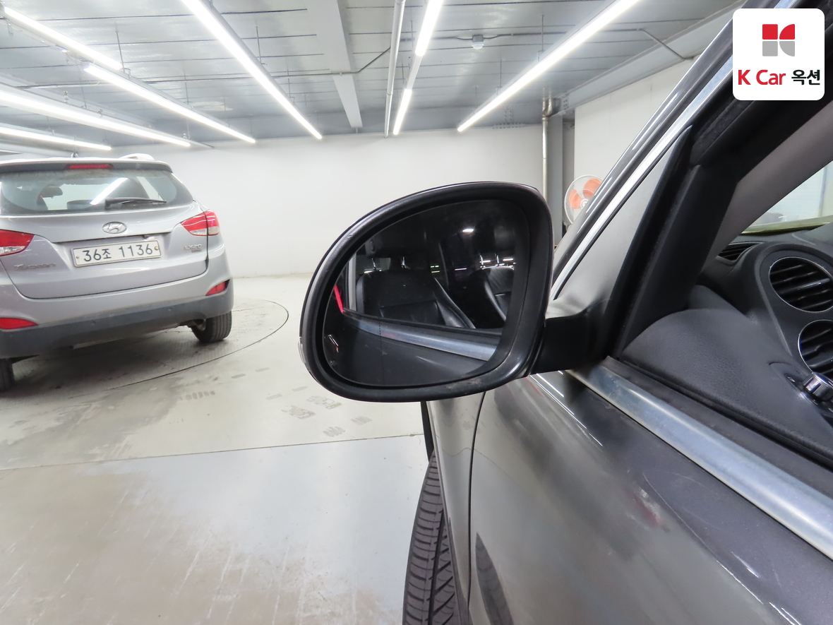 Volkswagen Tiguan - 25