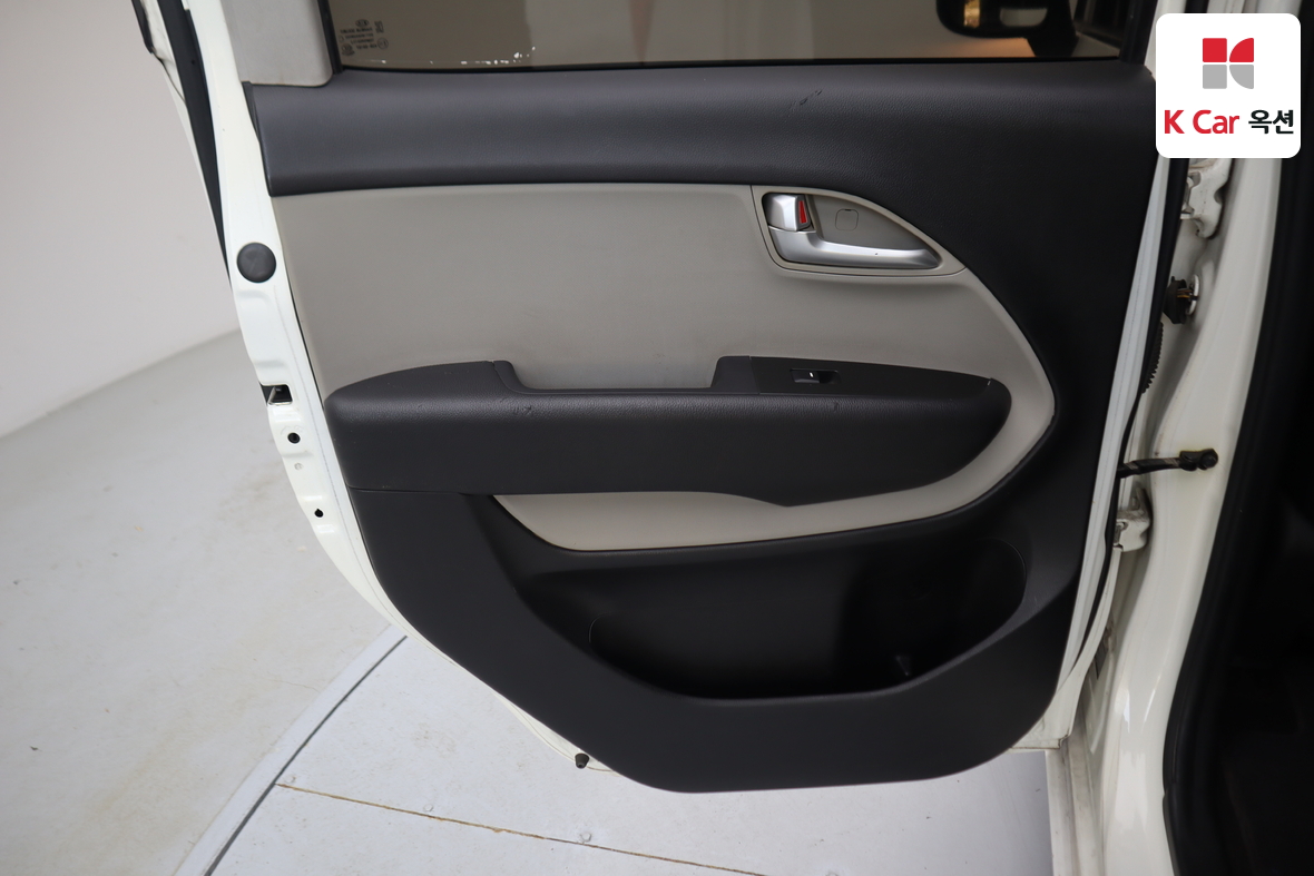 Kia Ray - 21