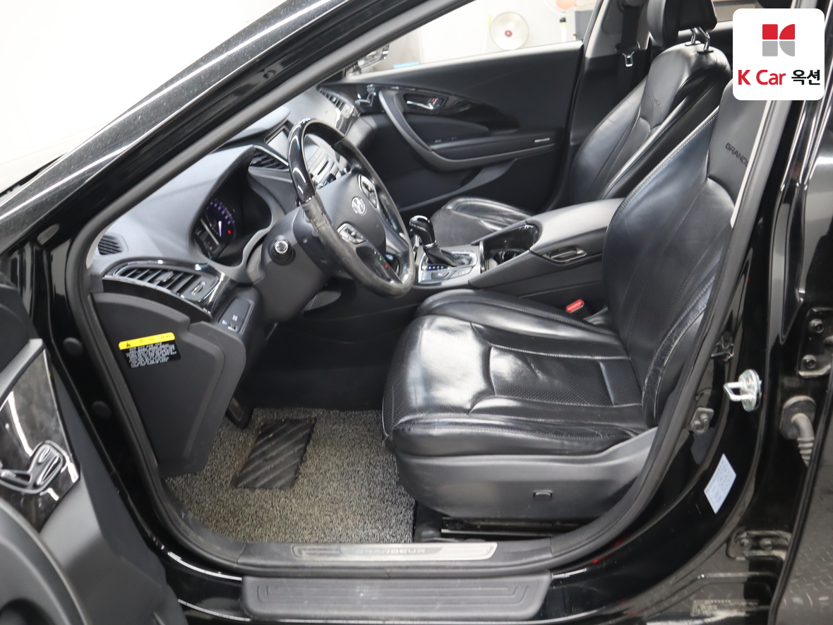 Hyundai AZERA 2016 - Image 19