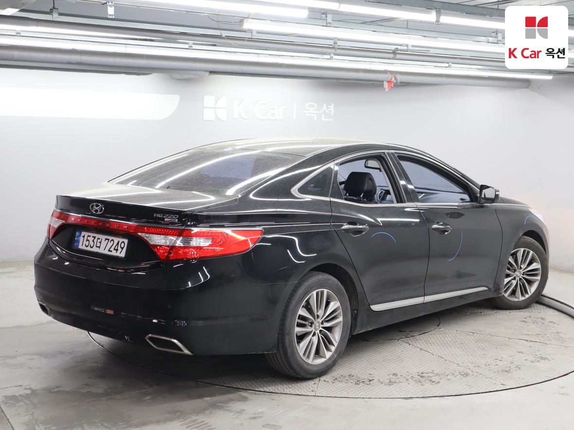 Hyundai AZERA 2016 - Image 2