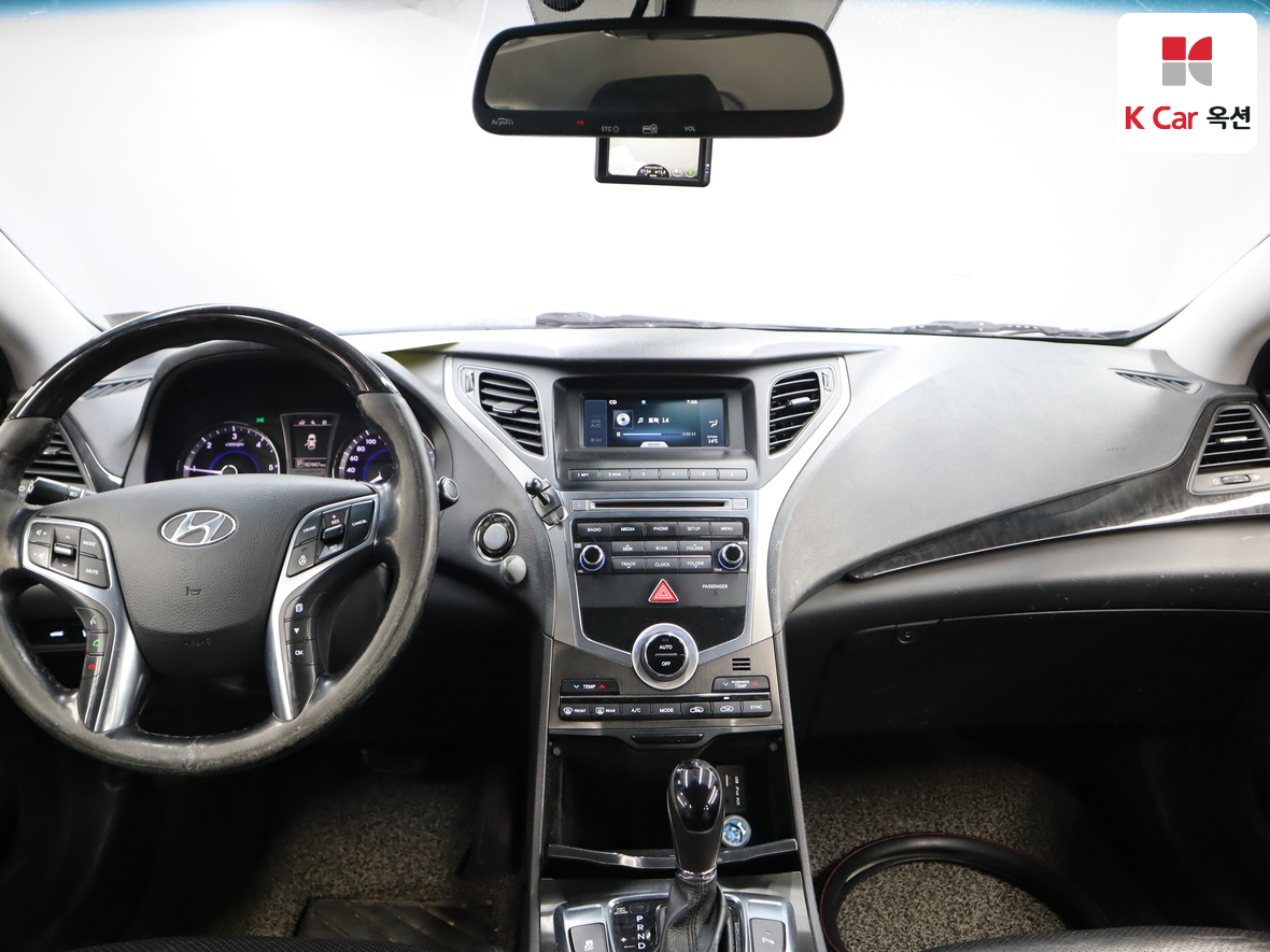 Hyundai AZERA 2016 - Image 3