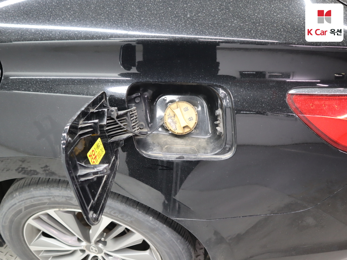 Hyundai AZERA 2016 - Image 25