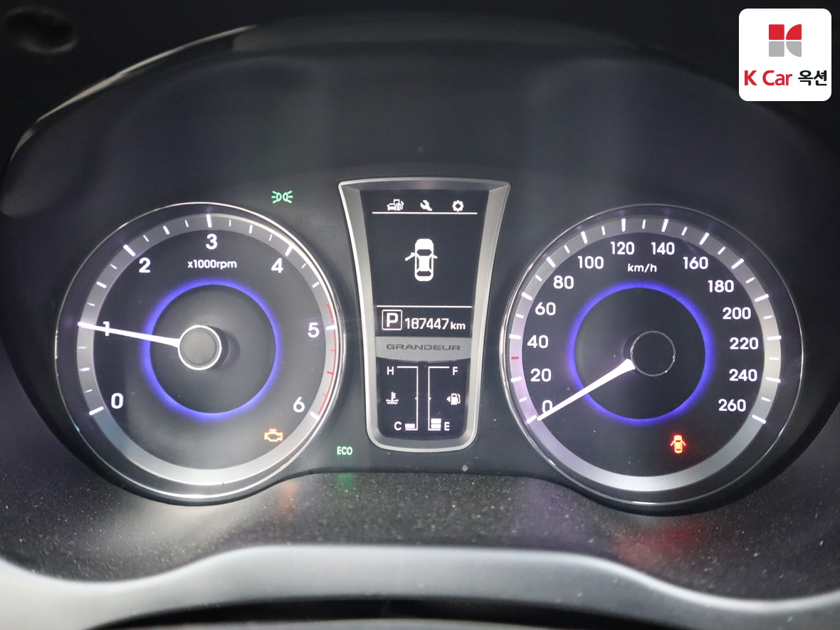 Hyundai AZERA 2016 - Image 5