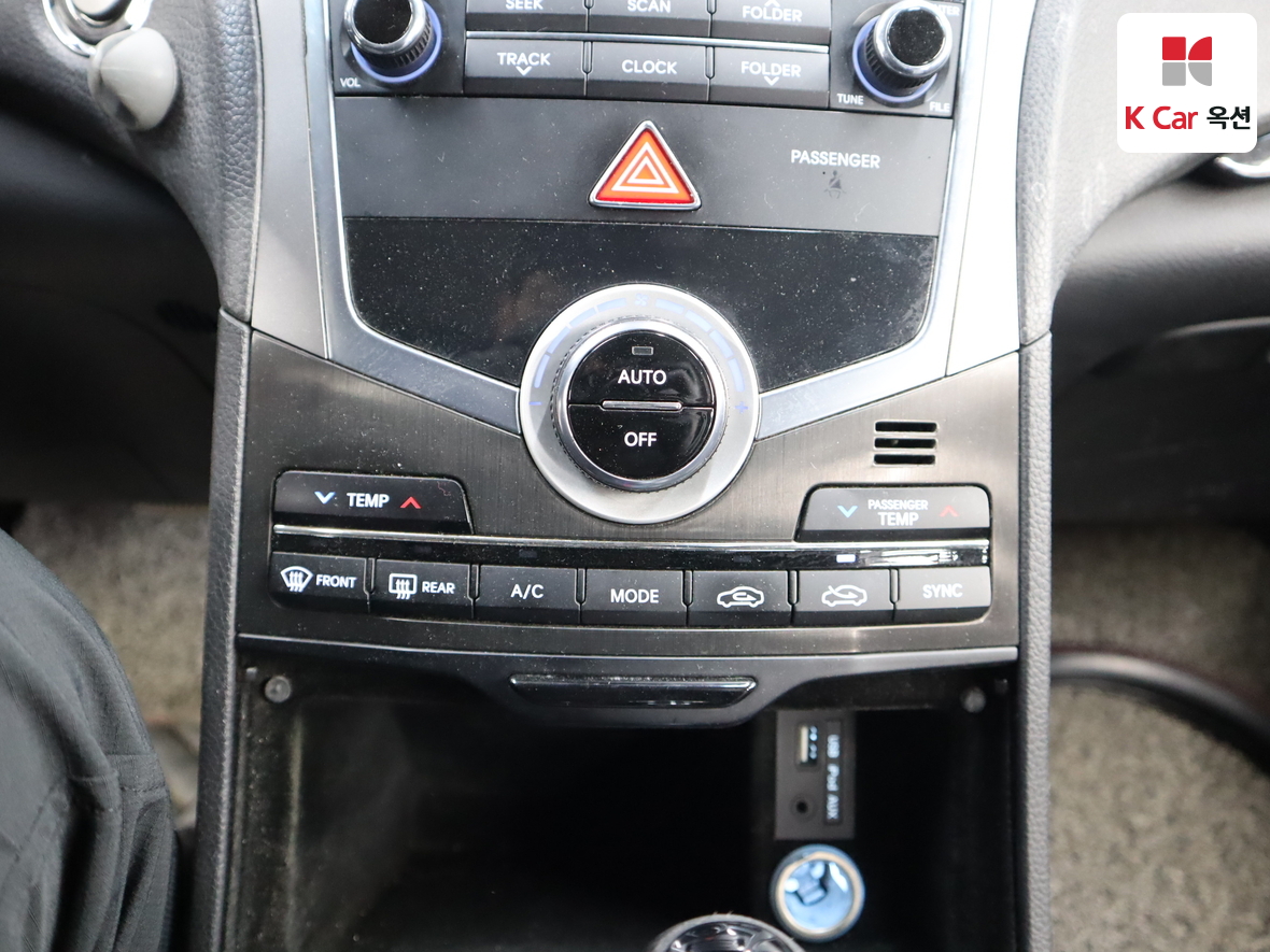 Hyundai AZERA 2016 - Image 16