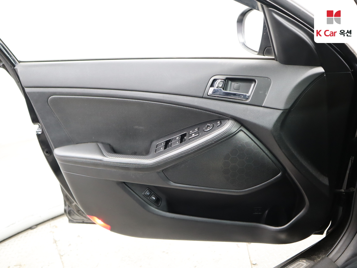 Kia K5 - 8