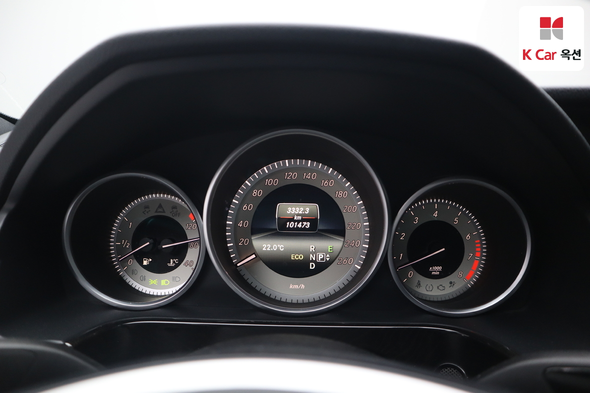 Mercedes-Benz E-Class - 5