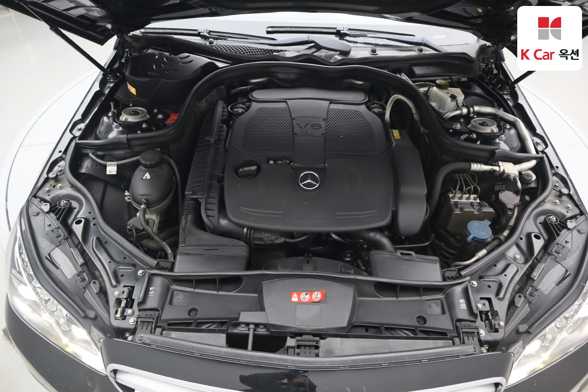 Mercedes-Benz E-Class - 35