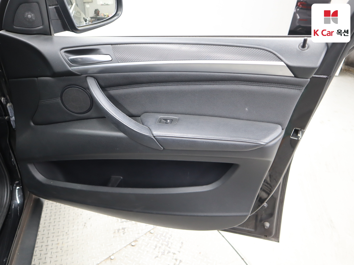 BMW X6 2014 - Image 31