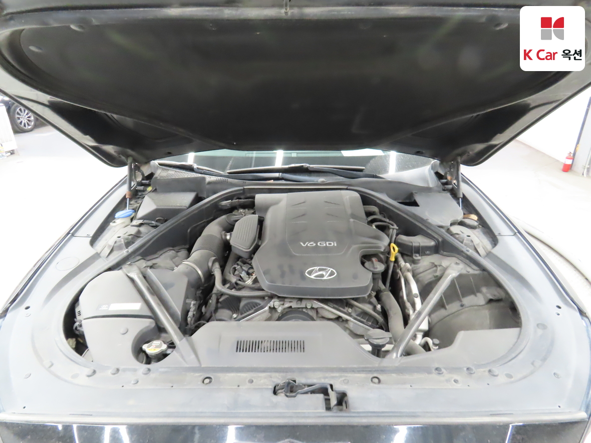 Hyundai Genesis - 34