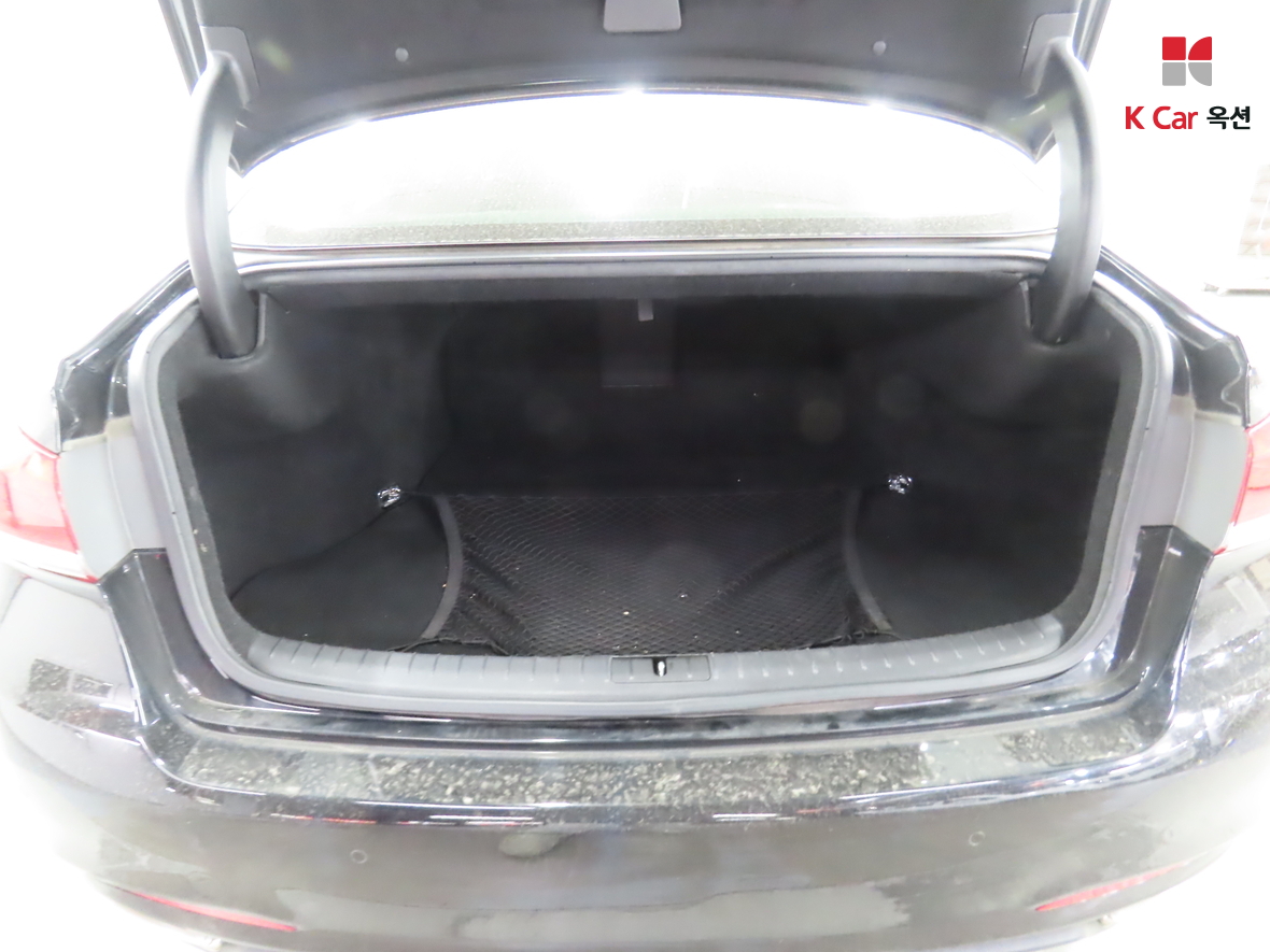Hyundai Genesis - 26