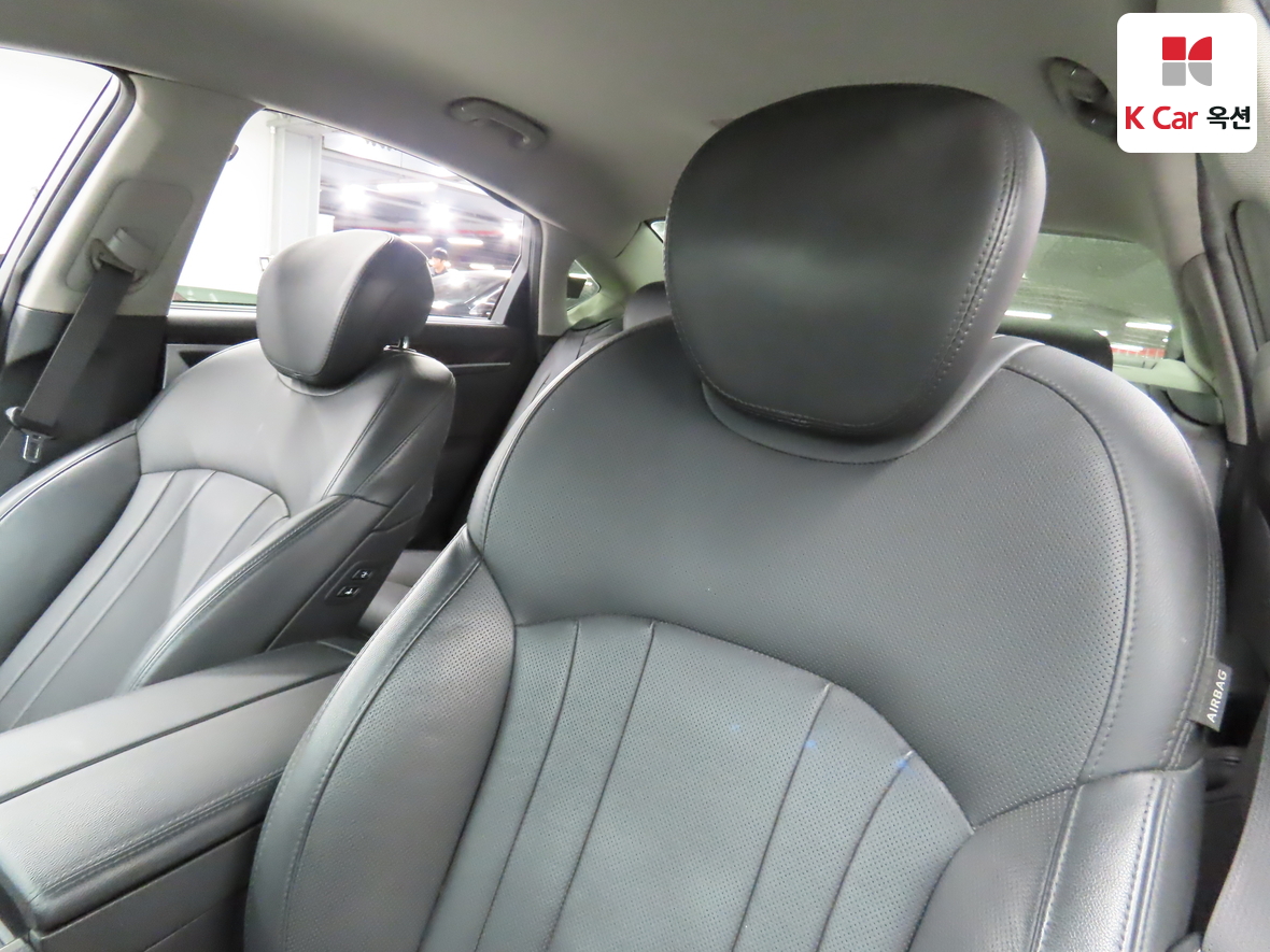 Hyundai Genesis - 19
