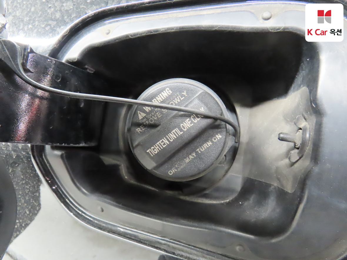 Hyundai Genesis - 25