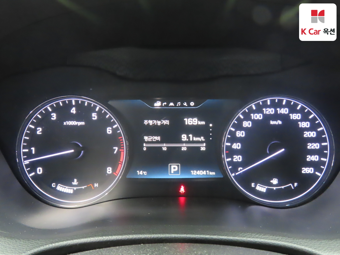 Hyundai Genesis - 5