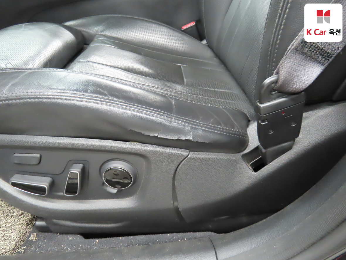Hyundai Genesis - 20