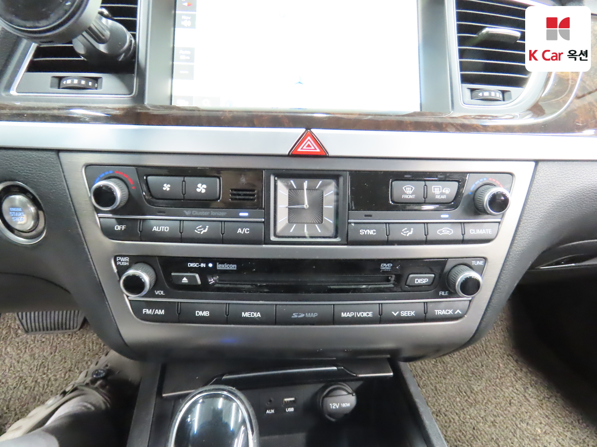 Hyundai Genesis - 15