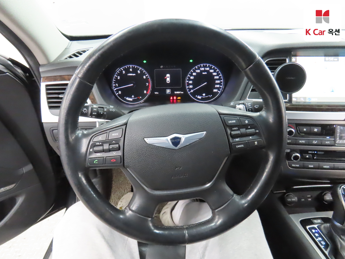 Hyundai Genesis - 10