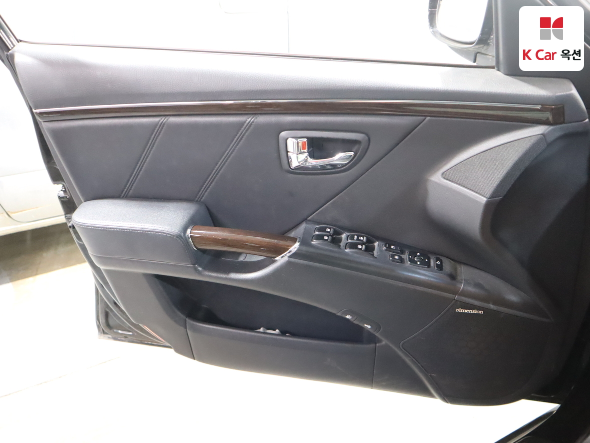 Hyundai Grandeur 2010 - Image 8