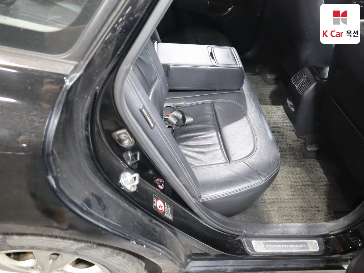 Hyundai Grandeur 2010 - Image 25