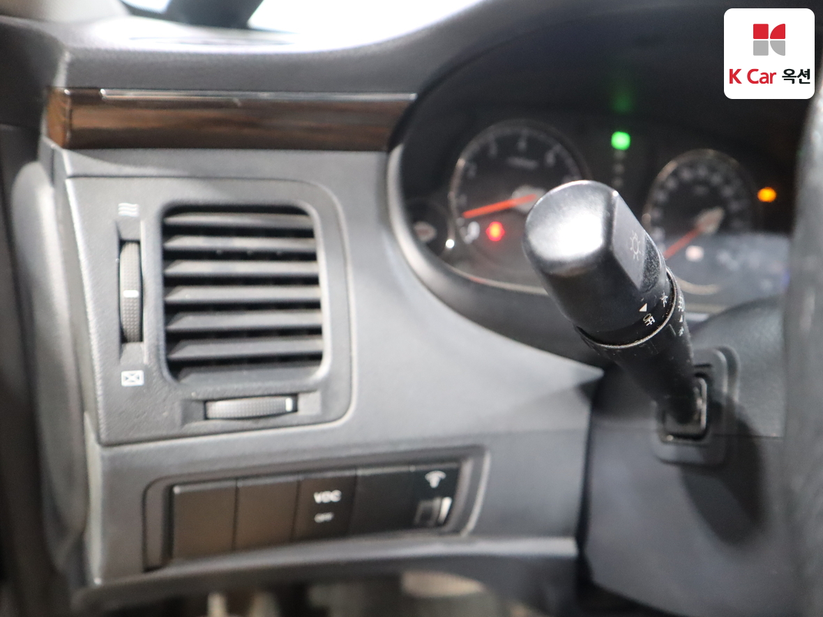 Hyundai Grandeur 2010 - Image 9
