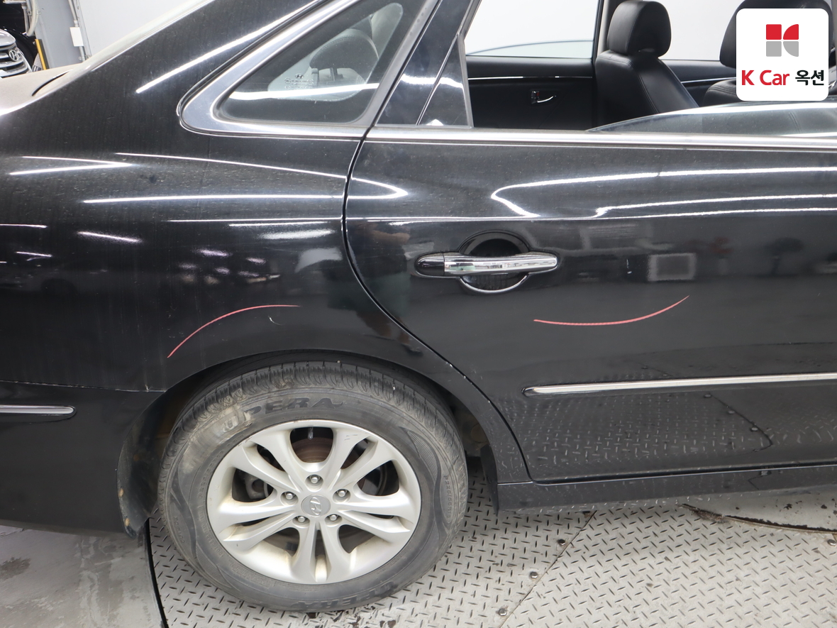 Hyundai Grandeur 2010 - Image 39