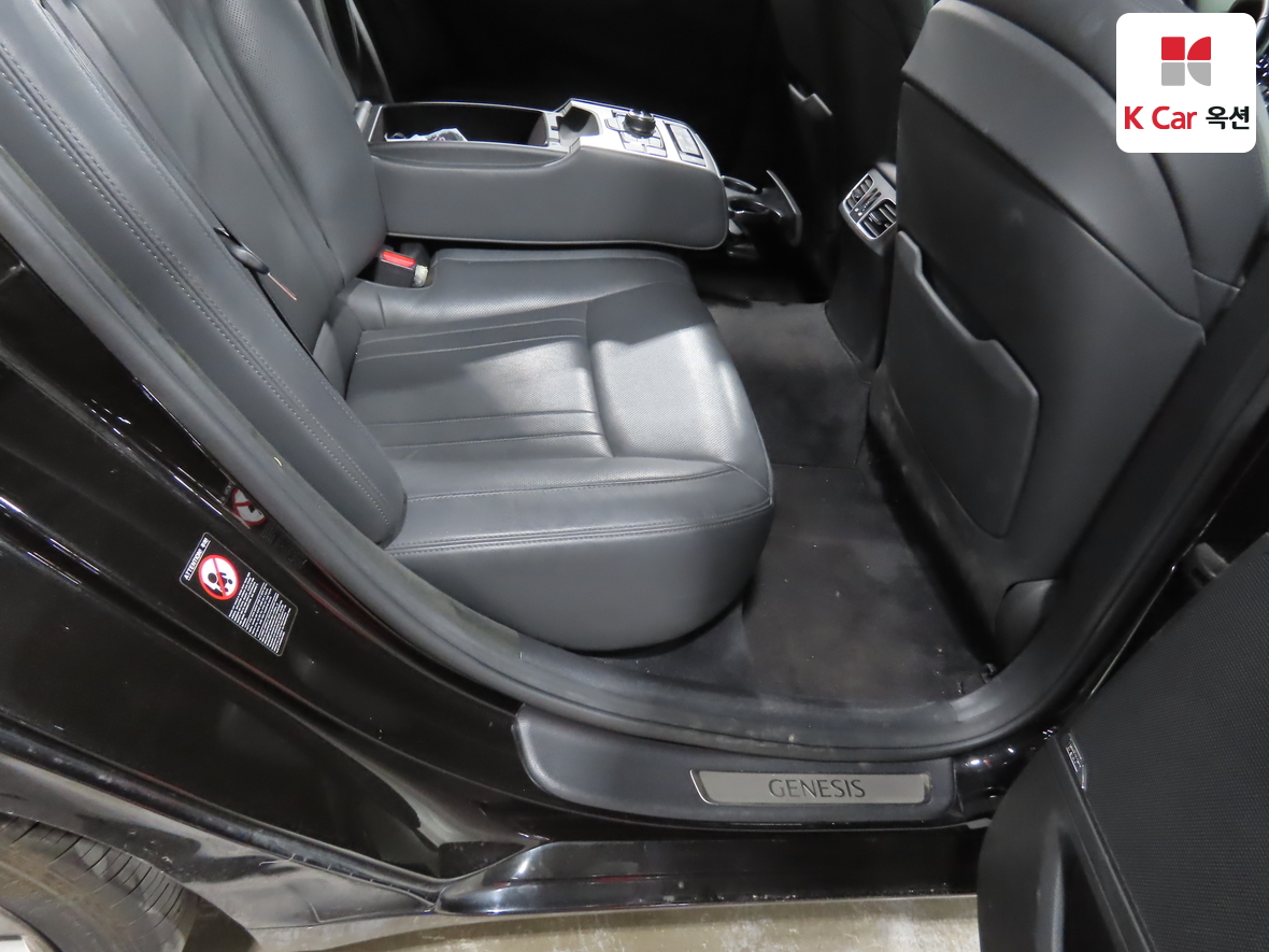 Genesis G80 - 29