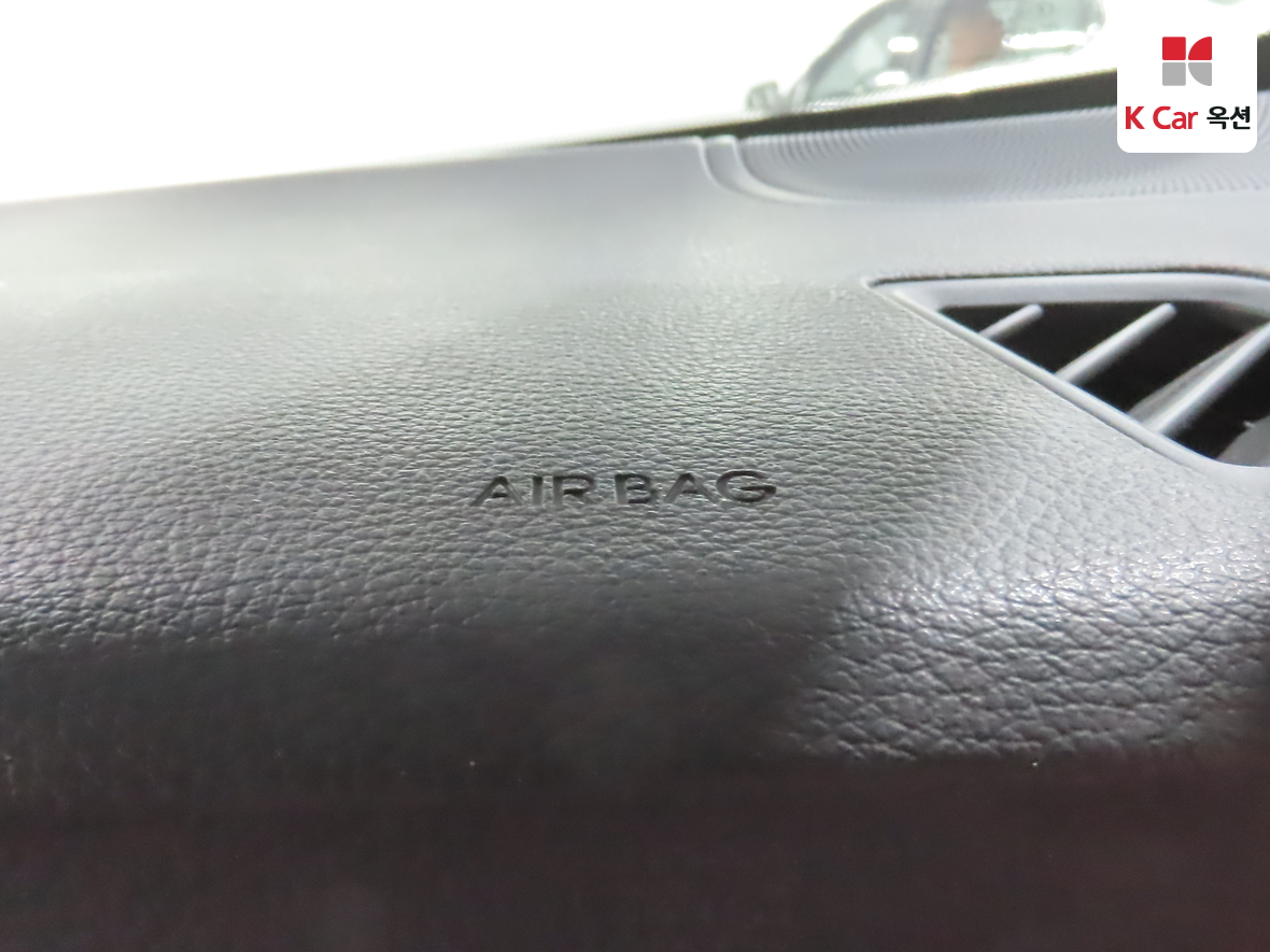 Genesis G80 - 32