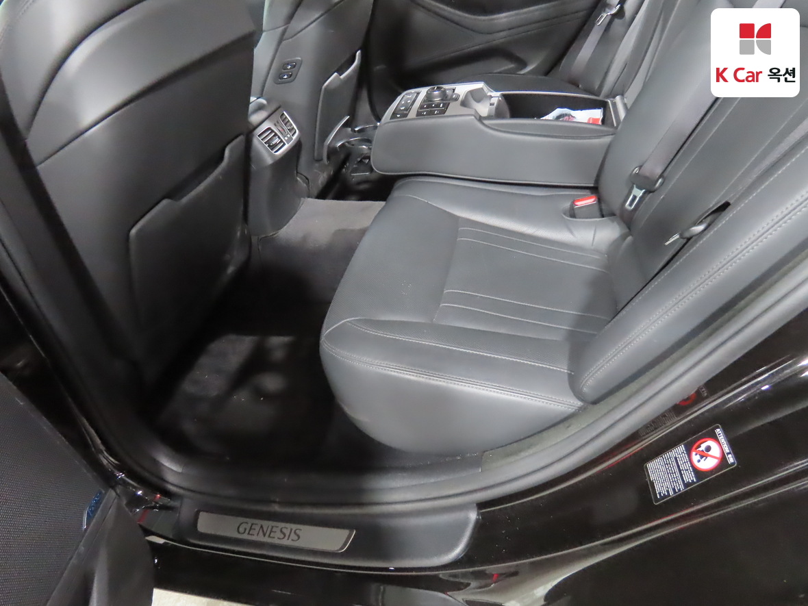 Genesis G80 - 23